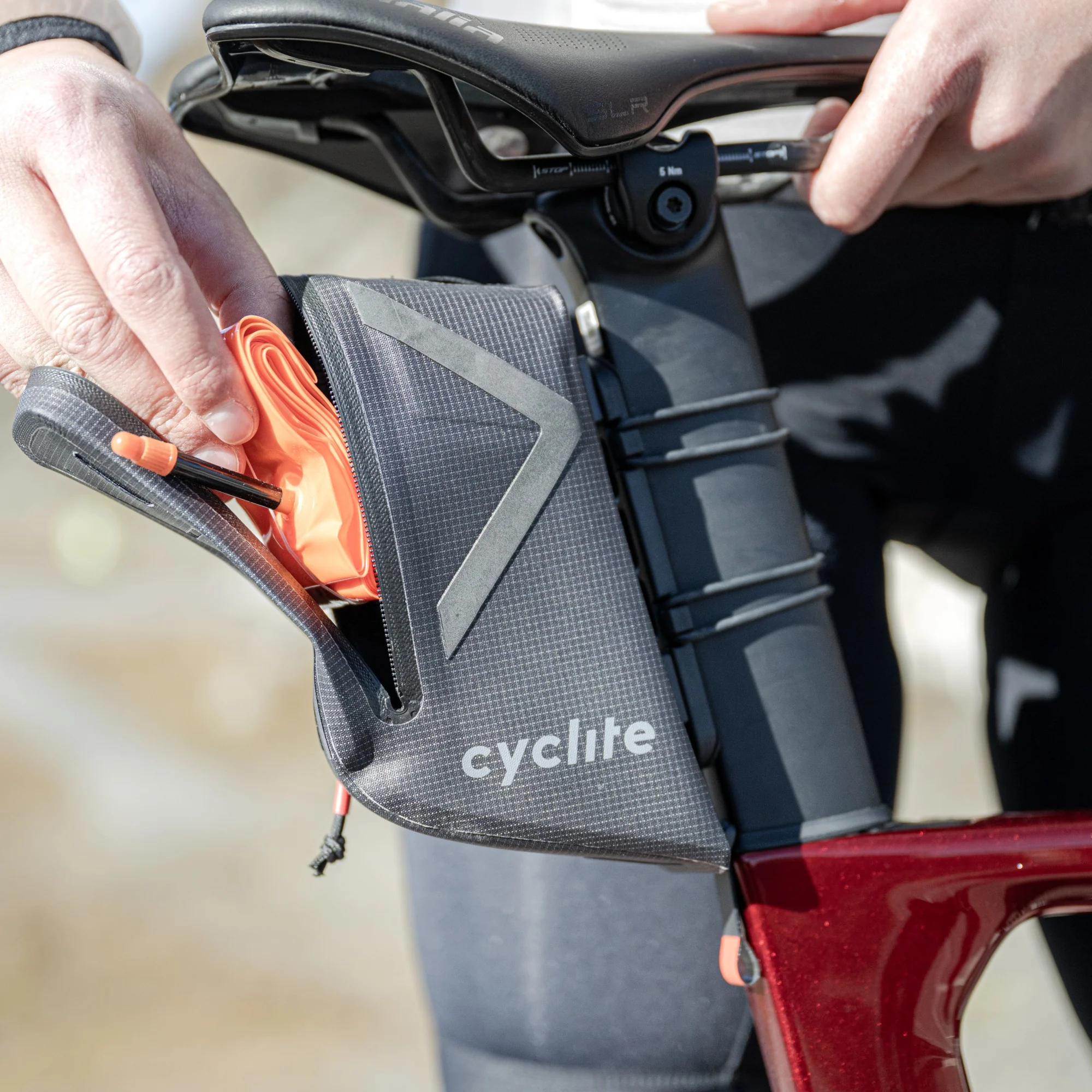 Cyclite Saddle Bag Nano / 01 - Satteltasche (Bikepacking) 17.5 cm (black) - Image 4