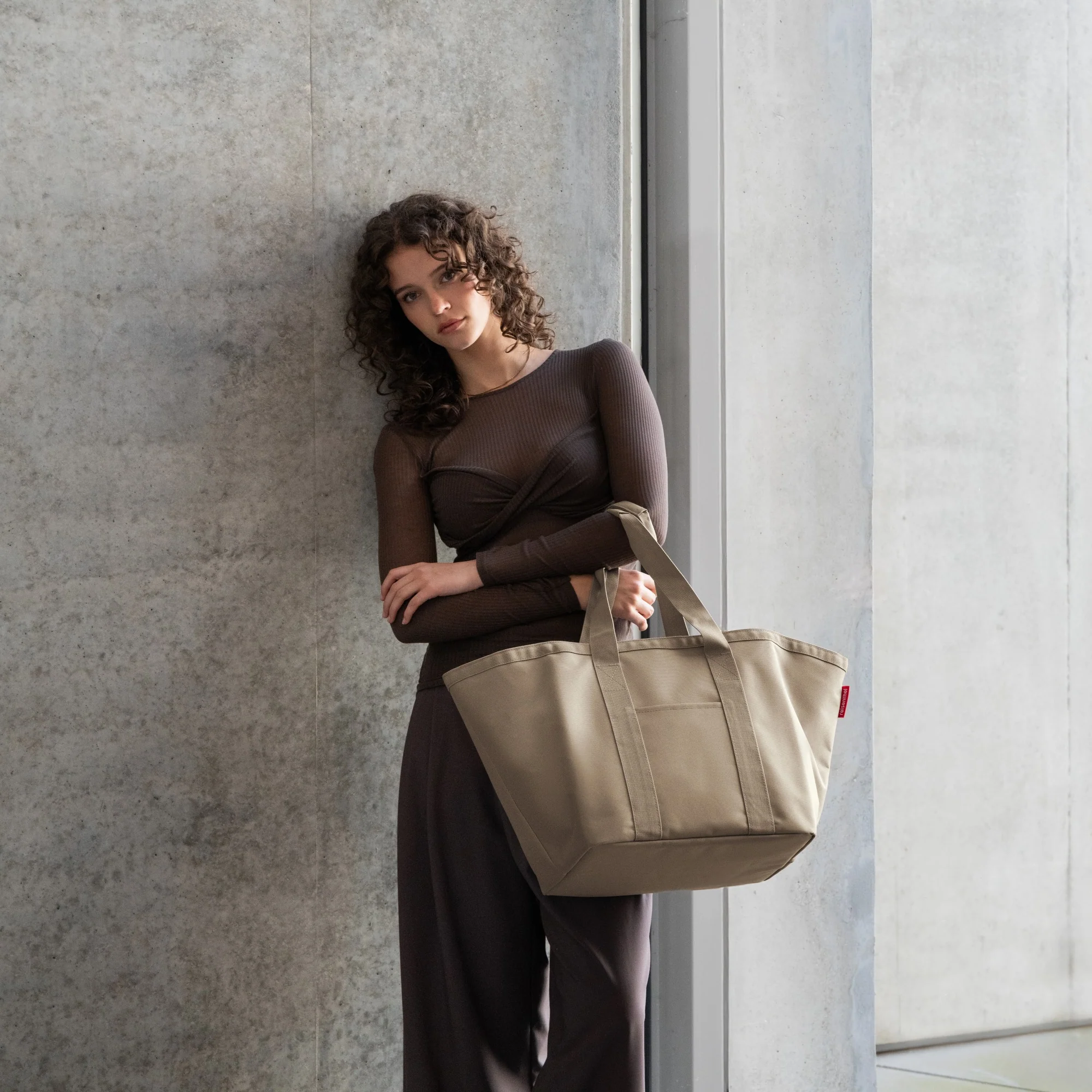 reisenthel Marketshopper - Einkaufstasche 51 cm (taupe) - Image 5